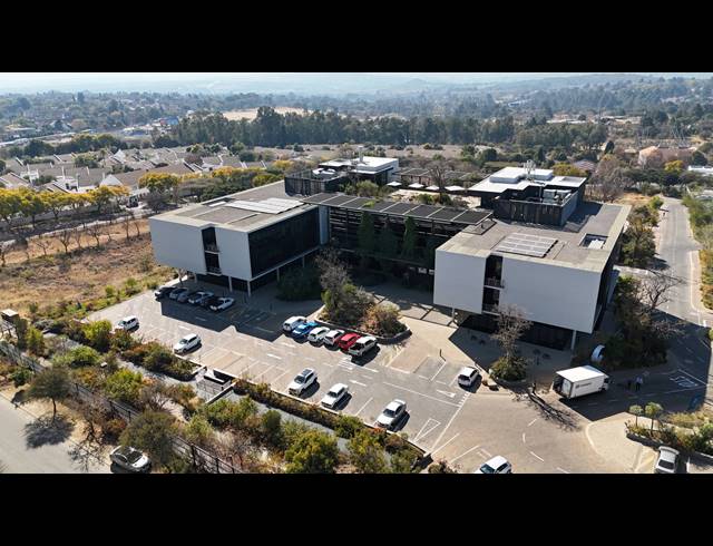 7,000M² OFFICE TO LET IN BRYANSTON